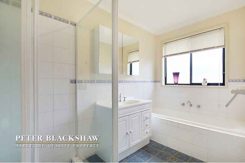 14 Grove Place Dunlop 14 Grove Place Dunlop