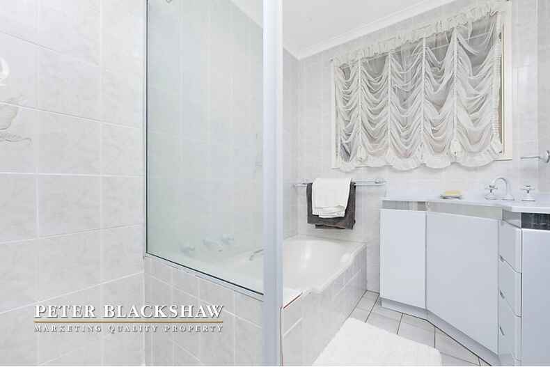 40 Bertel Crescent Chapman 40 Bertel Crescent Chapman