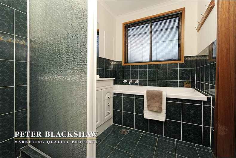 25A Russell Drysdale Crescent Conder 25A Russell Drysdale Crescent Conder