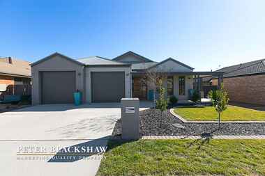 35 Hutchison Circuit Crestwood