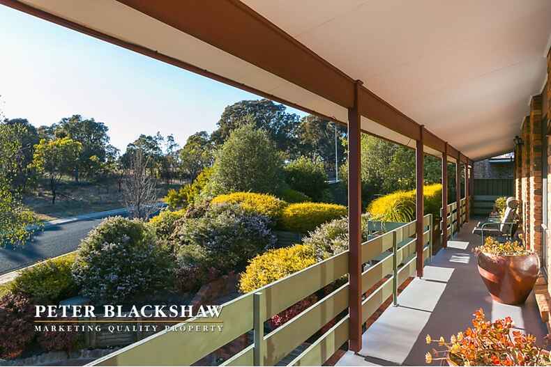 64 Crest Park Parade Queanbeyan West 64 Crest Park Parade Queanbeyan West