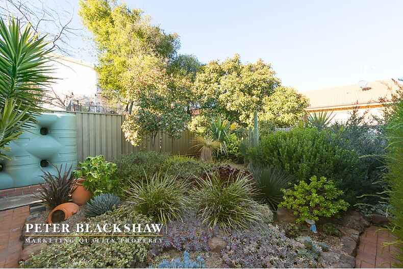 64 Crest Park Parade Queanbeyan West 64 Crest Park Parade Queanbeyan West