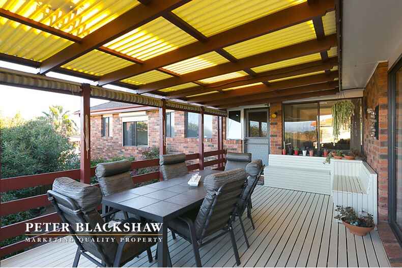 64 Crest Park Parade Queanbeyan West 64 Crest Park Parade Queanbeyan West