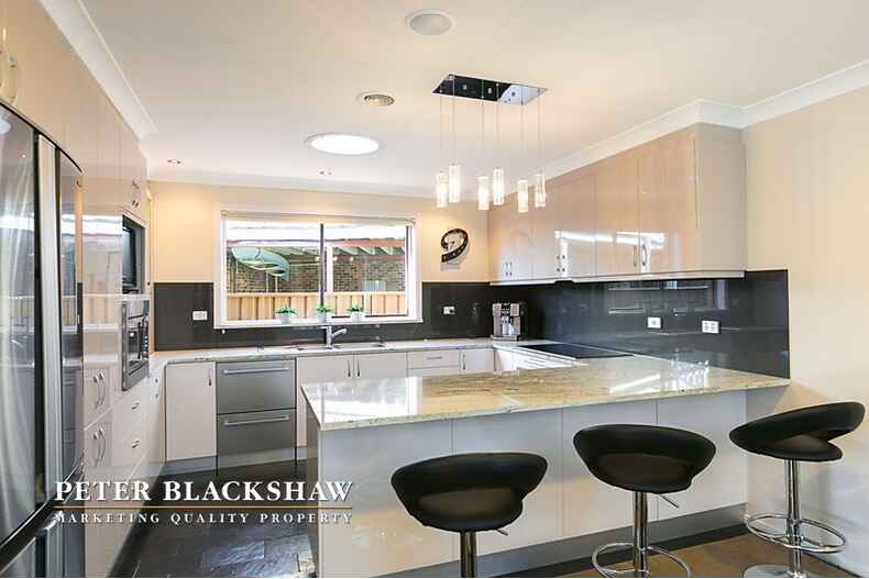 64 Crest Park Parade Queanbeyan West 64 Crest Park Parade Queanbeyan West