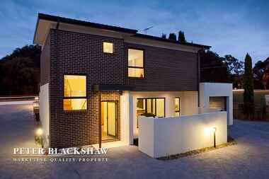 1/7 Damala Street  Waramanga