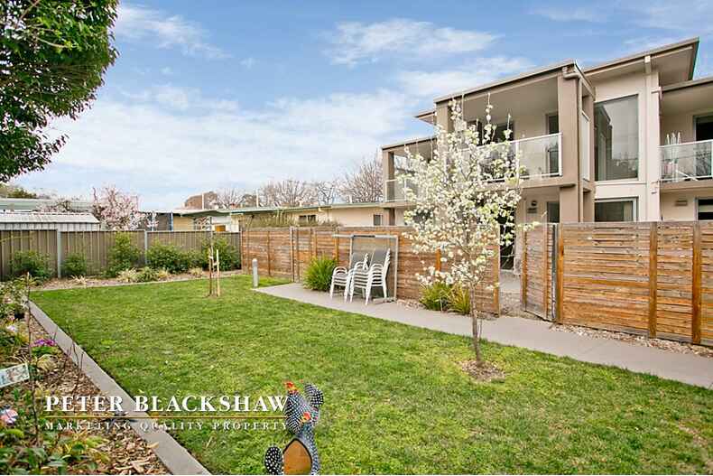 2/105 Dooring Street  Dickson