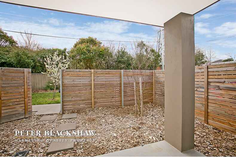 2/105 Dooring Street  Dickson