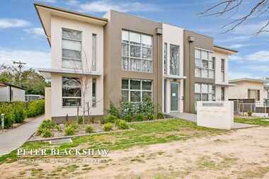 2/105 Dooring Street  Dickson