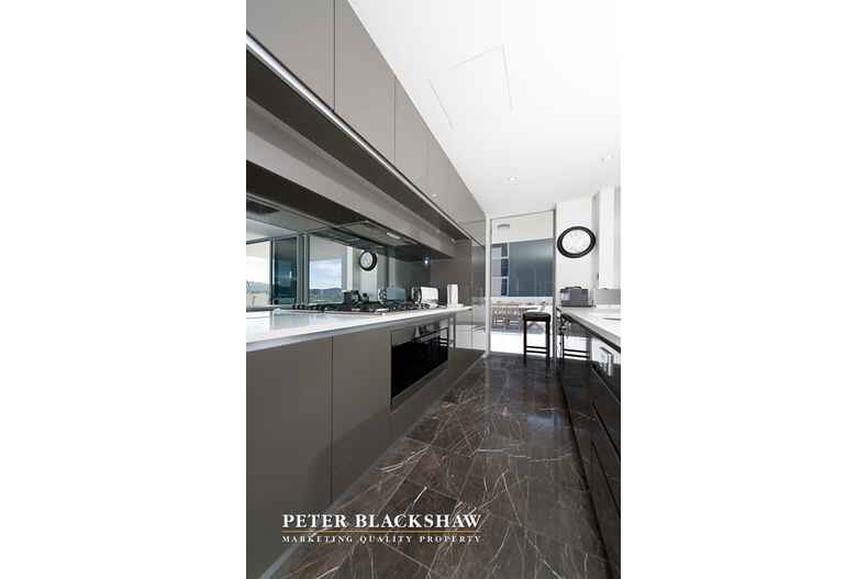 125/11 Trevillian Quay Kingston