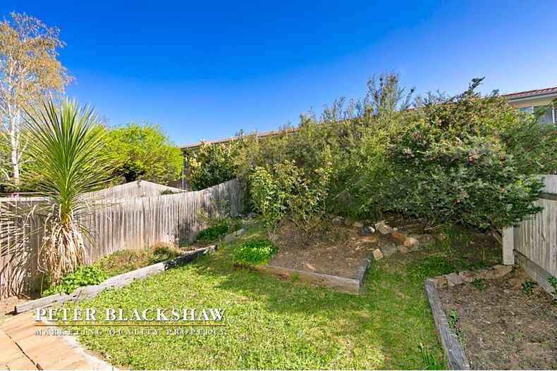 9/201 Goyder Street Narrabundah