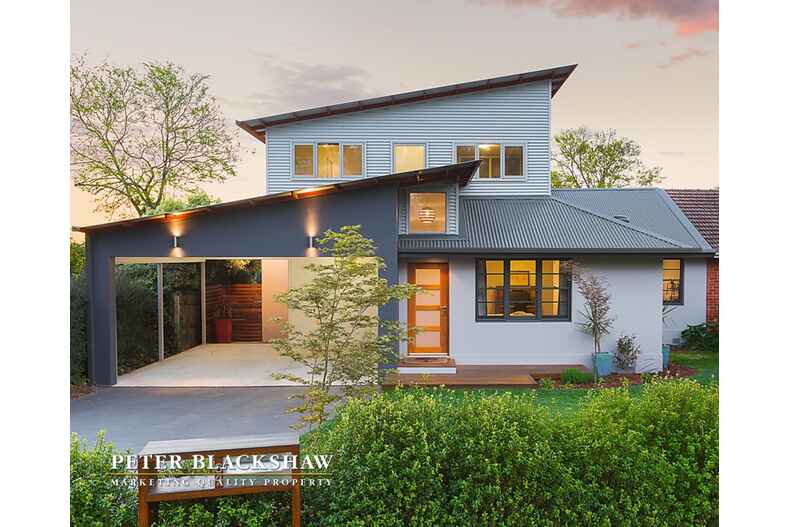 64 Stonehaven Crescent Deakin