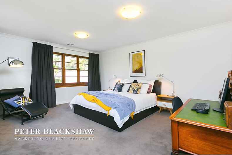 64 Stonehaven Crescent Deakin