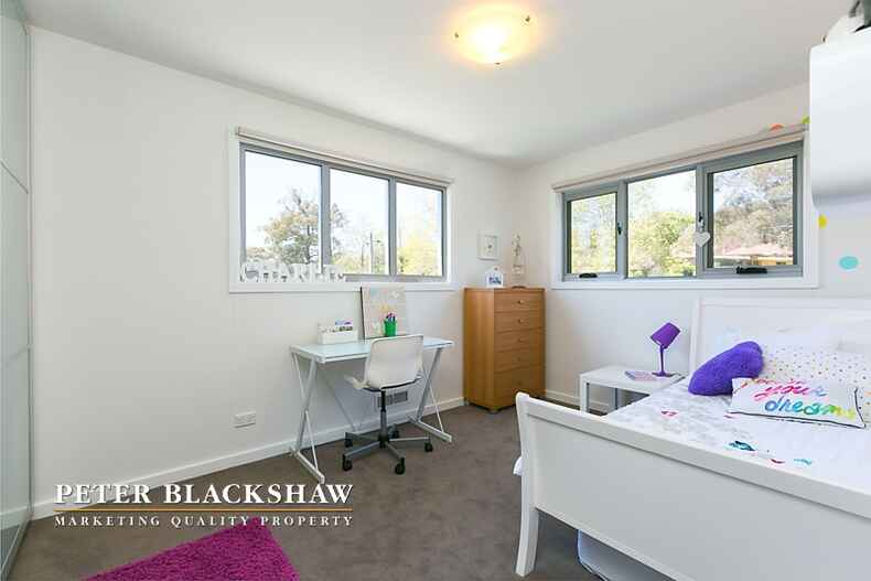 64 Stonehaven Crescent Deakin