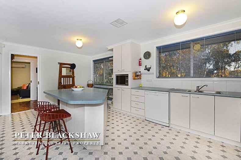 17 Oldfield Circuit Kambah