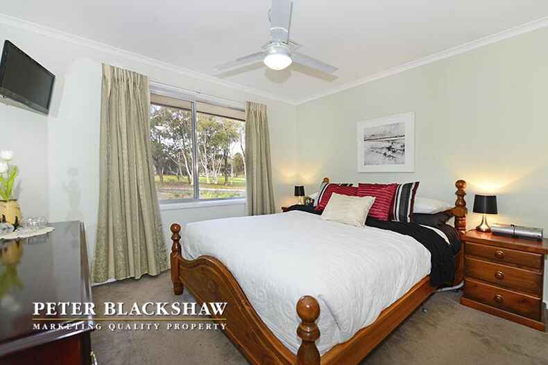 17 Oldfield Circuit Kambah