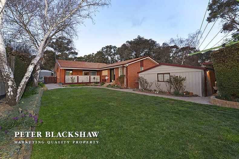 17 Oldfield Circuit Kambah