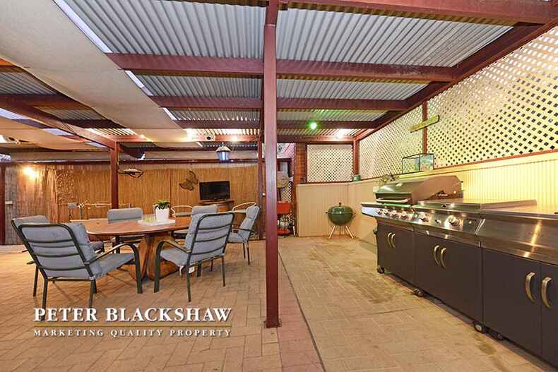 17 Oldfield Circuit Kambah