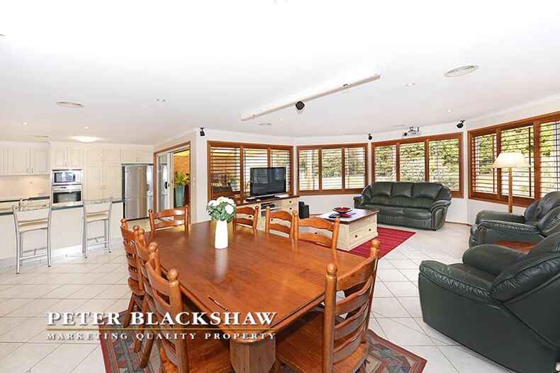 8 Farrelly Close Oxley