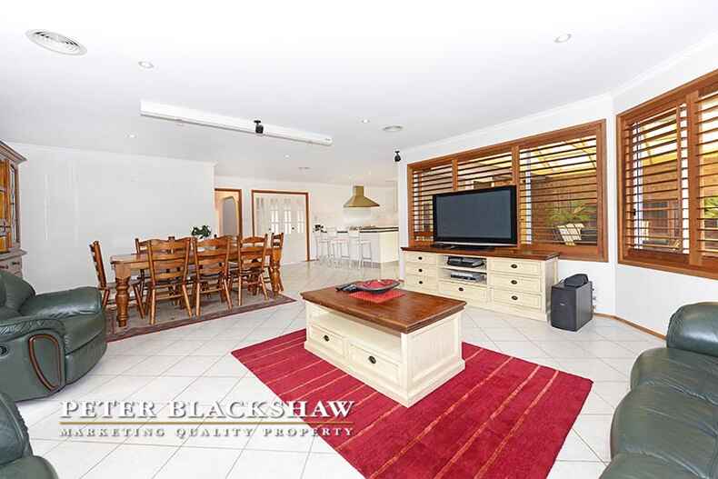 8 Farrelly Close Oxley