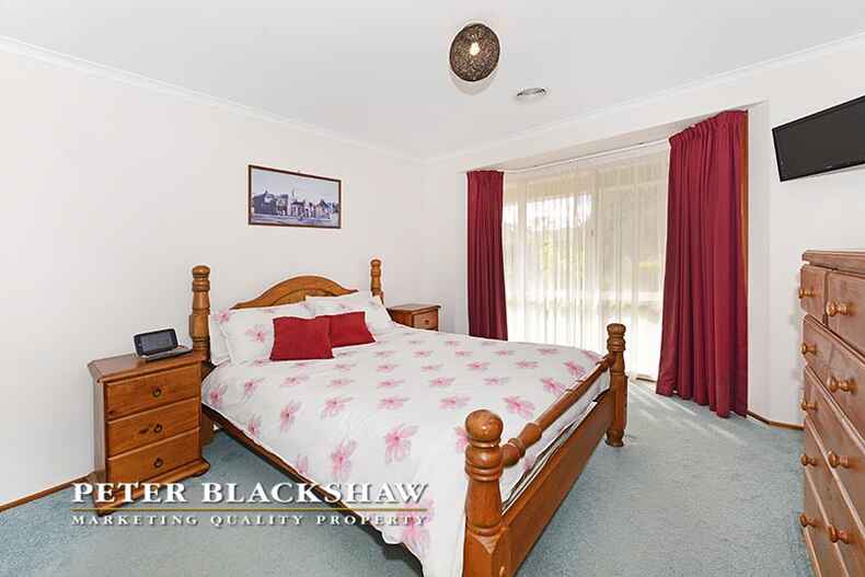 8 Farrelly Close Oxley