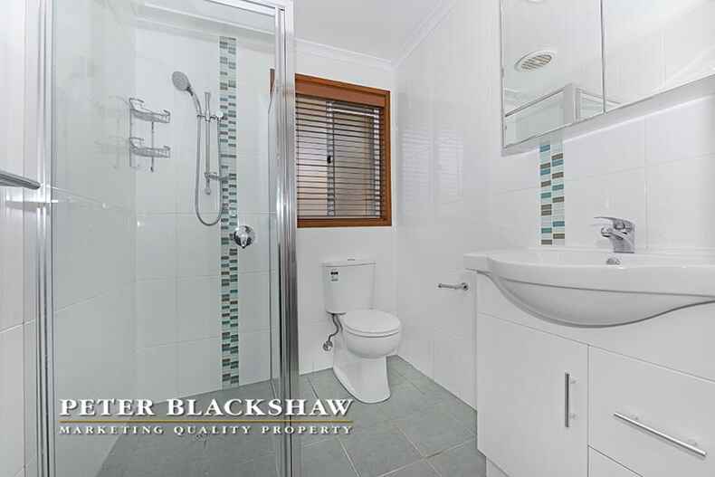 8 Farrelly Close Oxley