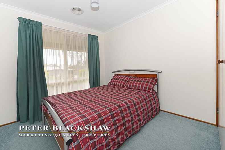 8 Farrelly Close Oxley