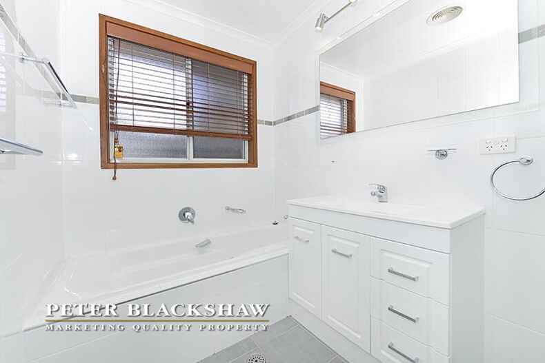 8 Farrelly Close Oxley