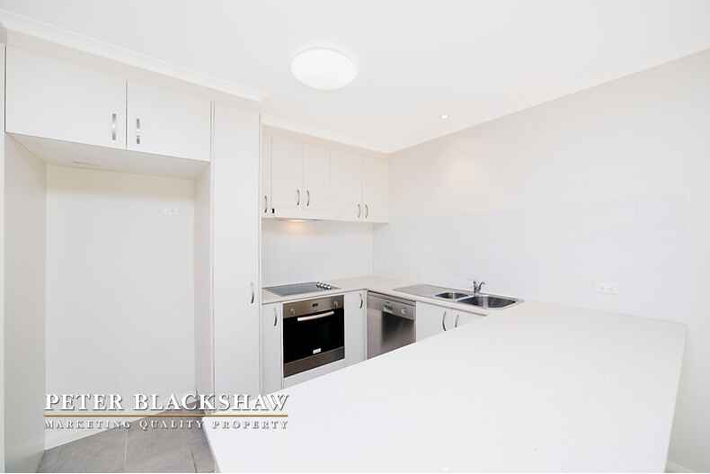 10/10 Coolac Place Braddon