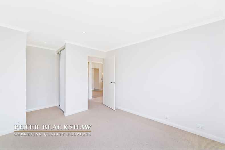 10/10 Coolac Place Braddon