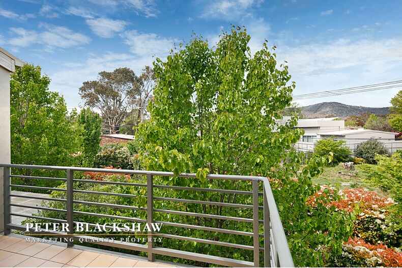 10/10 Coolac Place Braddon