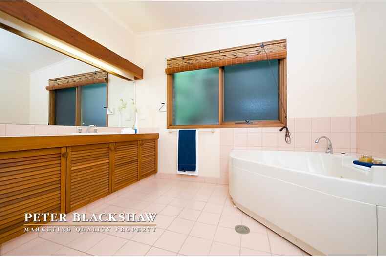 29 Rowntree Crescent Isaacs 29 Rowntree Crescent Isaacs