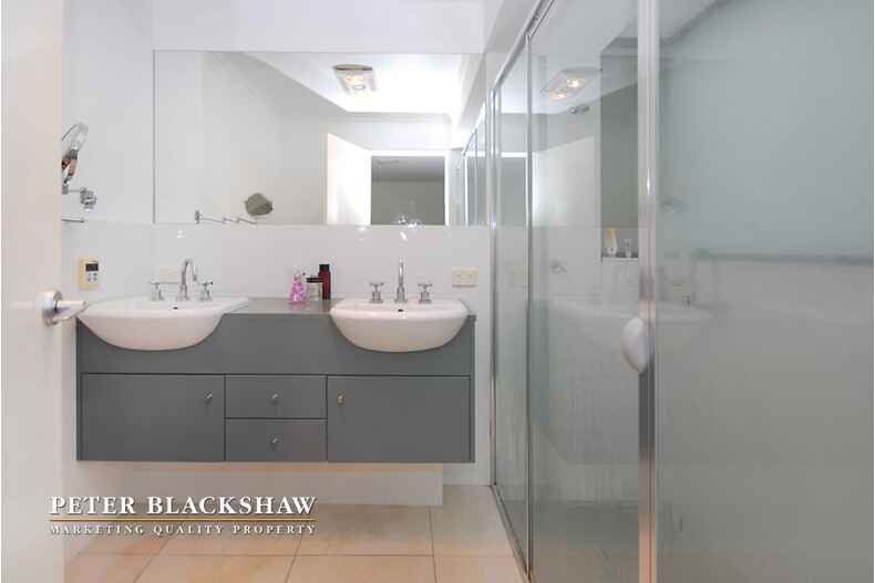 Lot 28/2/54 Hyndes Crescent Holder Lot 28/2/54 Hyndes Crescent Holder