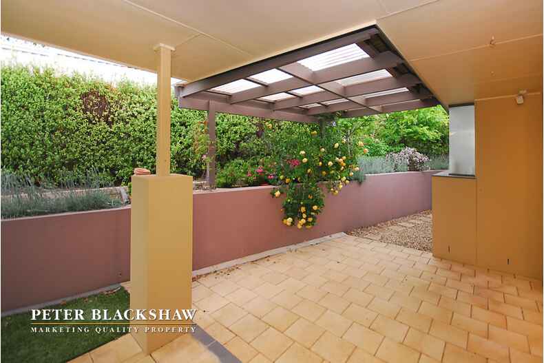 Lot 28/2/54 Hyndes Crescent Holder Lot 28/2/54 Hyndes Crescent Holder