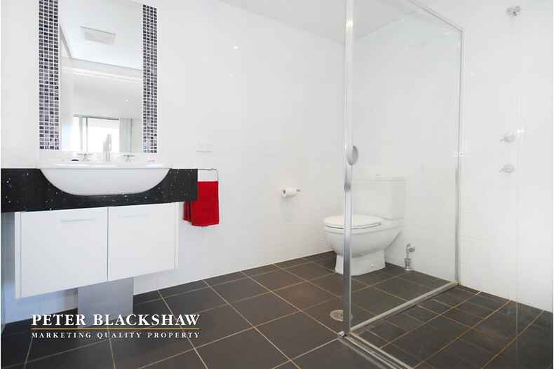 90/3 London Circuit City 90/3 London Circuit City