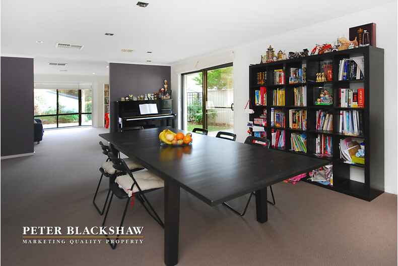 Lot 28/2/54 Hyndes Crescent Holder Lot 28/2/54 Hyndes Crescent Holder