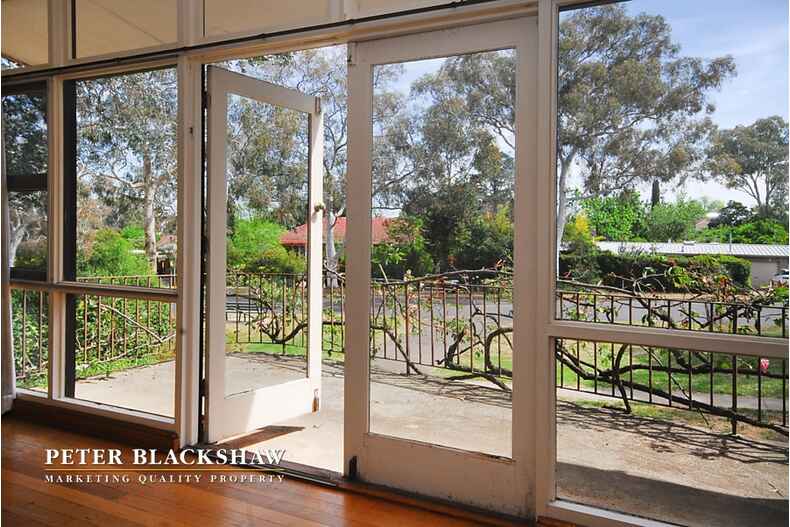 43 Gawler Crescent Deakin 43 Gawler Crescent Deakin