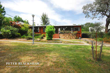 43 Gawler Crescent Deakin