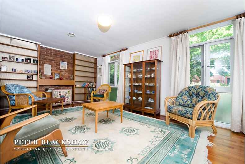 36 Jansz Crescent Griffith