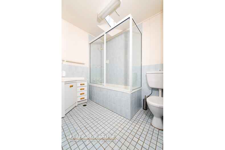 36 Jansz Crescent Griffith