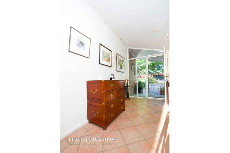 36 Jansz Crescent Griffith