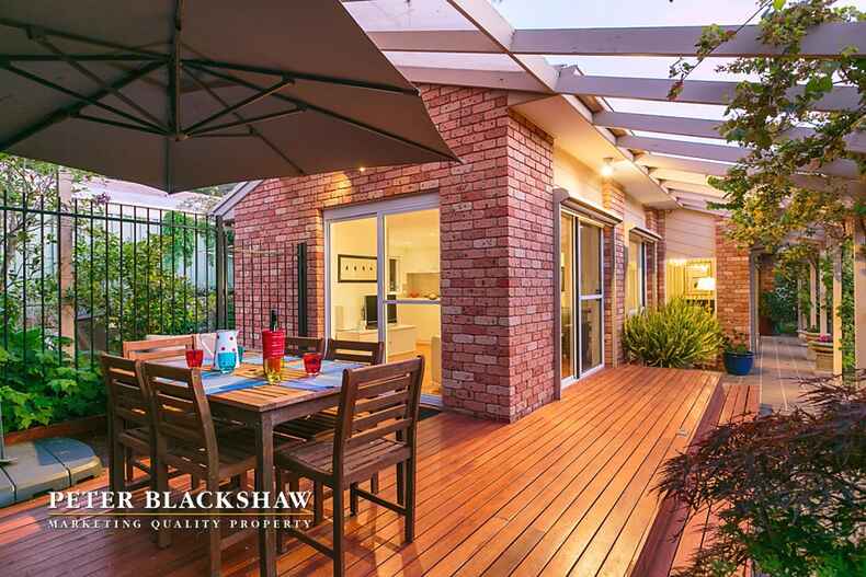 1 Coburn Place Isaacs 1 Coburn Place Isaacs