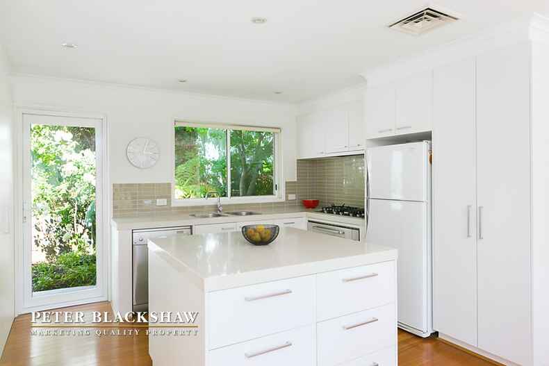 1 Coburn Place Isaacs 1 Coburn Place Isaacs