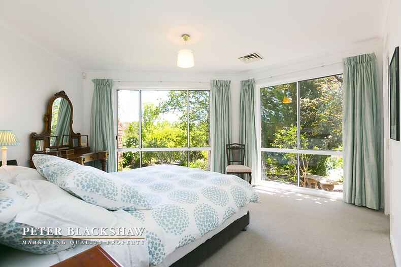 1 Coburn Place Isaacs 1 Coburn Place Isaacs