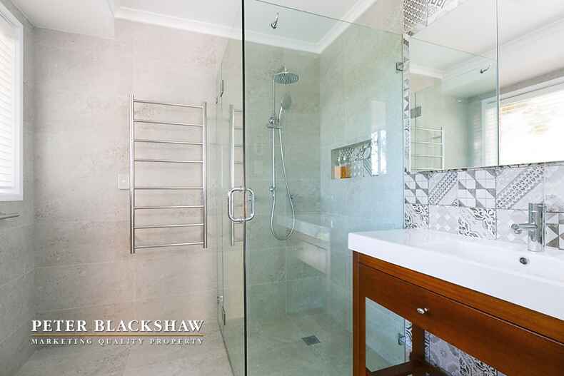 1 Coburn Place Isaacs 1 Coburn Place Isaacs