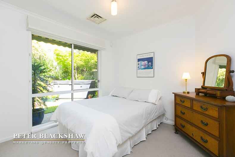 1 Coburn Place Isaacs 1 Coburn Place Isaacs