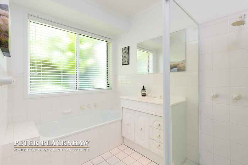 1 Coburn Place Isaacs 1 Coburn Place Isaacs