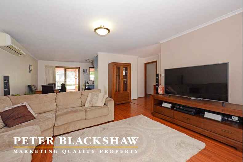 69 Scantlebury Crescent Theodore 69 Scantlebury Crescent Theodore