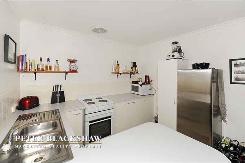 11 Burhop Close Theodore 11 Burhop Close Theodore