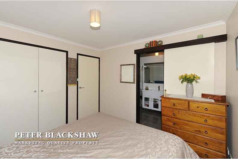 11 Burhop Close Theodore 11 Burhop Close Theodore