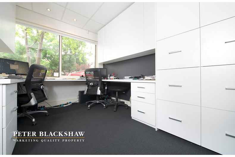 Manuka House 3/16 Bougainville Street Manuka Manuka House 3/16 Bougainville Street Manuka